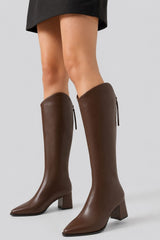 Bota Feminina Cano Longo Bico Fino De Couro Marrom Lia