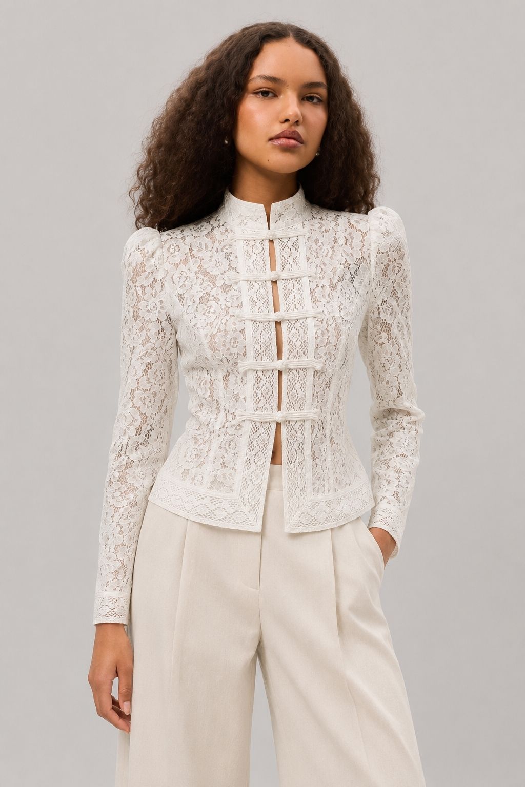 Blusa Renda Manga Longa Fecho Tang Chinês