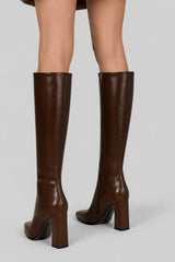 Bota Feminina Cano Alto Bico Fino De Couro Marrom Angel