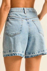Short Jeans Claro Feminino Desfiado Yva