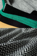 Suéter Feminino Preto Gola Alta Ariadne