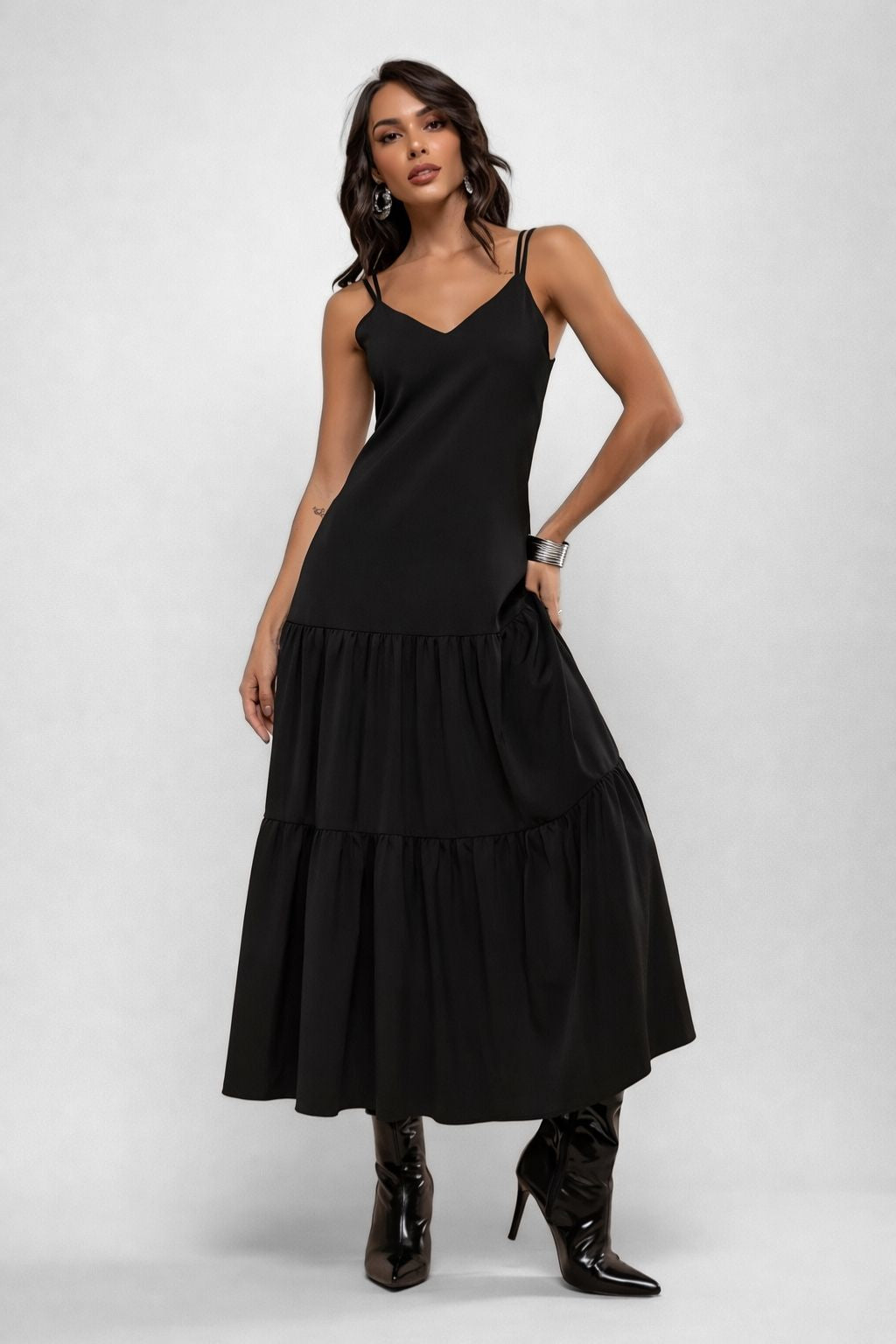 Vestido Midi Elegante Preto Fabi